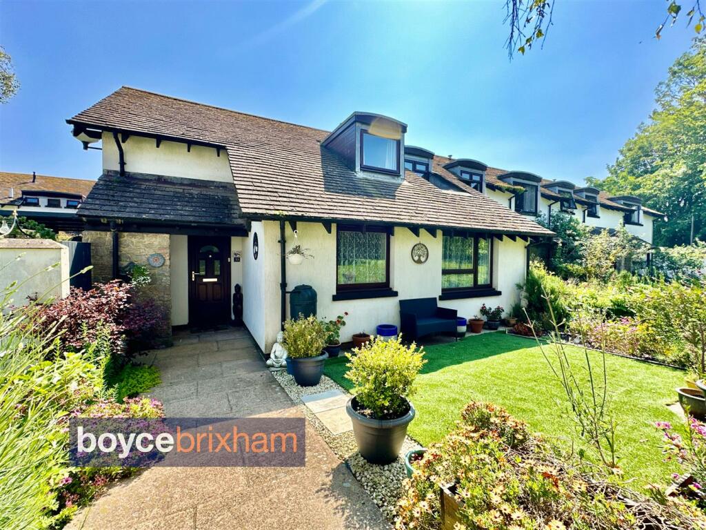 2 bedroom semidetached house for sale in North Hill Close, Brixham, TQ5