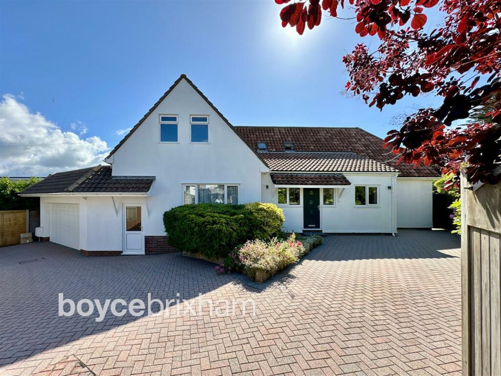 4 bedroom detached house for sale in Victoria Road, Brixham, TQ5