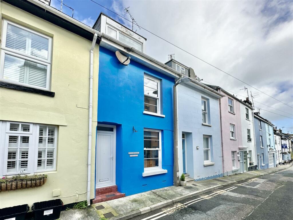3 bedroom terraced house for sale in Higher Street, Brixham, TQ5