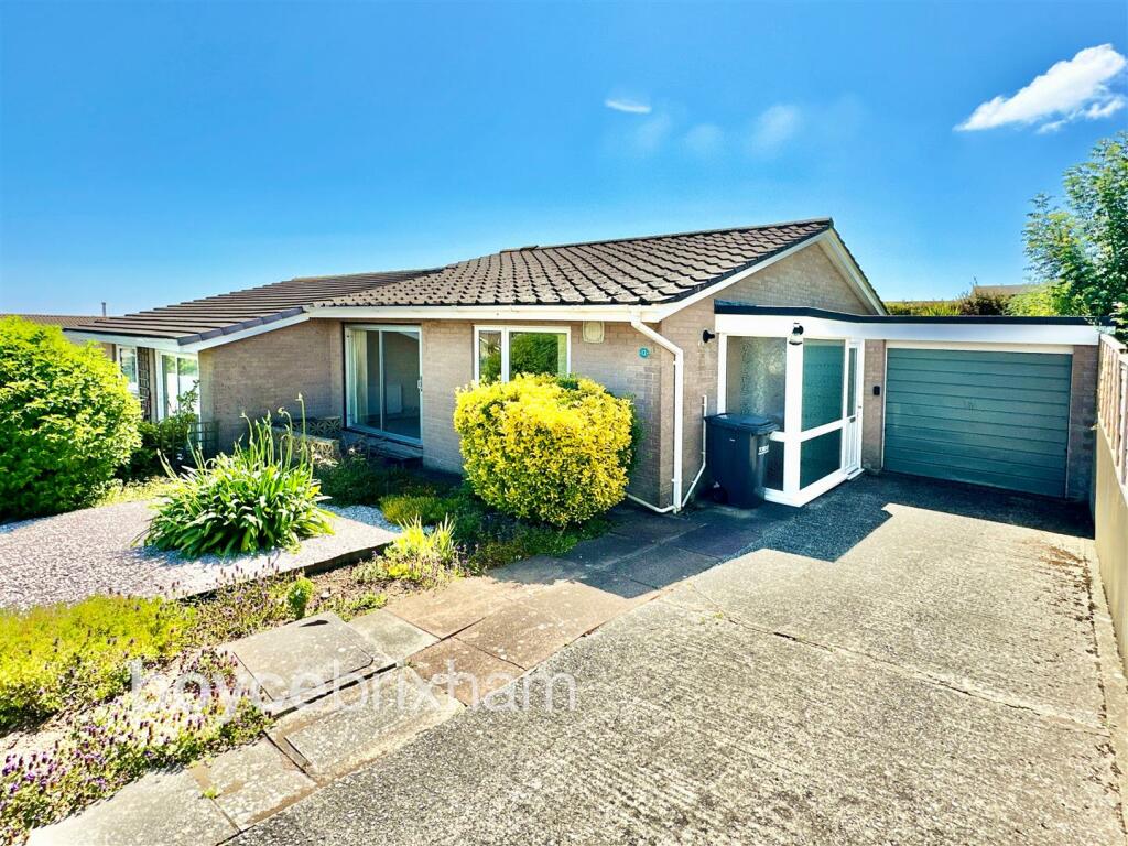 2 bedroom semidetached bungalow for sale in Coniston Close, Brixham, TQ5