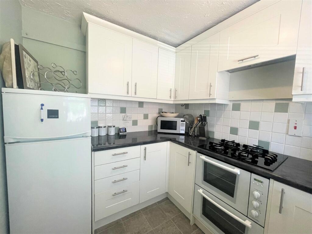2 bedroom terraced house for sale in Badger Close, Guildford, GU2