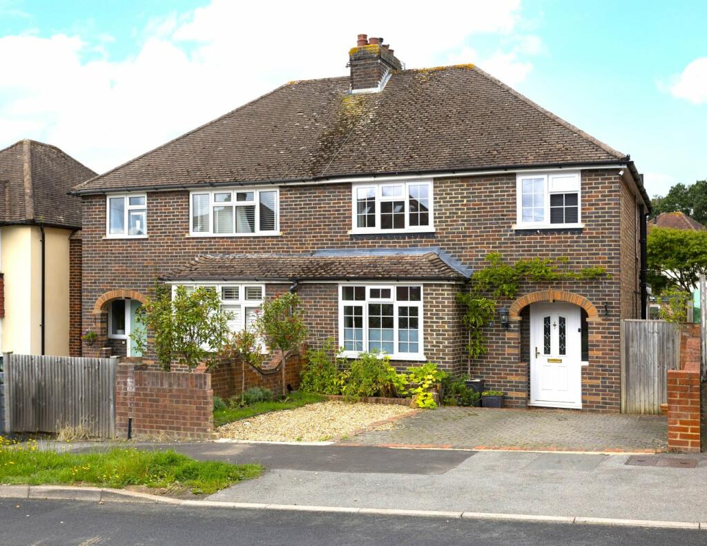 3 bedroom semidetached house for sale in Rydes Hill Road, Guildford, GU2