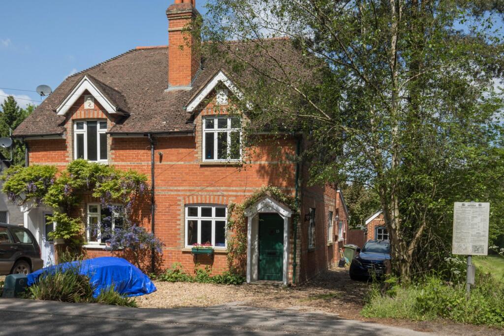 3 bedroom semidetached house for sale in Pirbright Road, Normandy