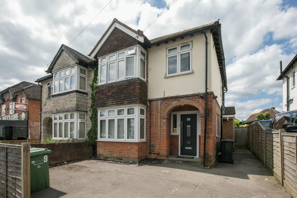 3 bedroom semidetached house for sale in Worplesdon Road, Guildford