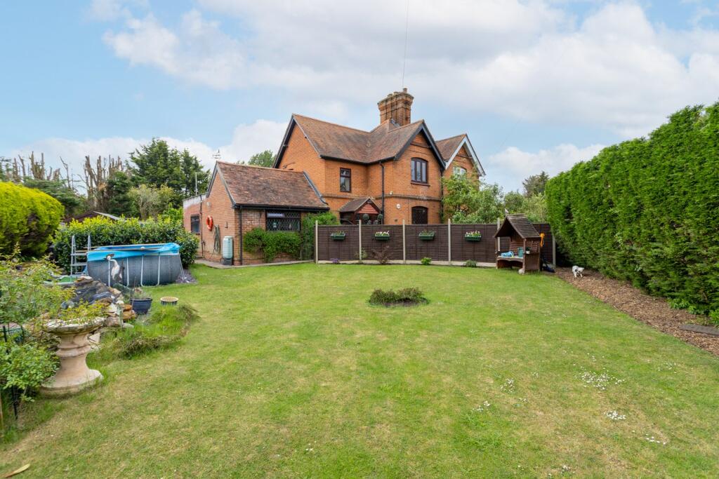 Main image of property: Woking Road, Guildford, GU1