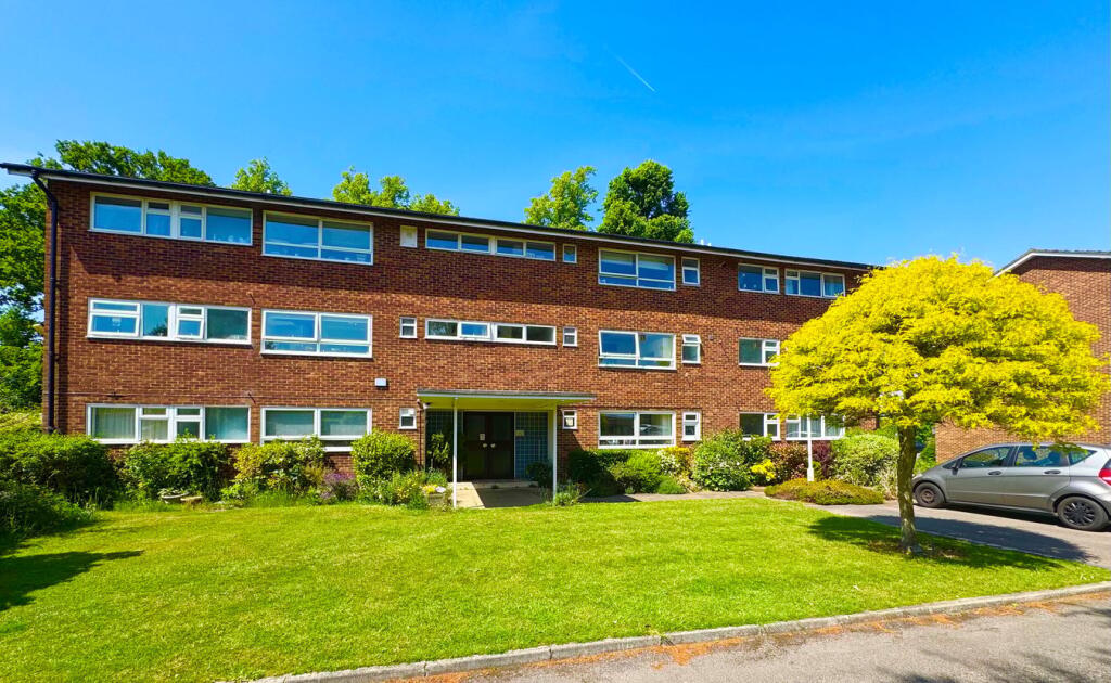 Main image of property: London Road, Guildford, GU1