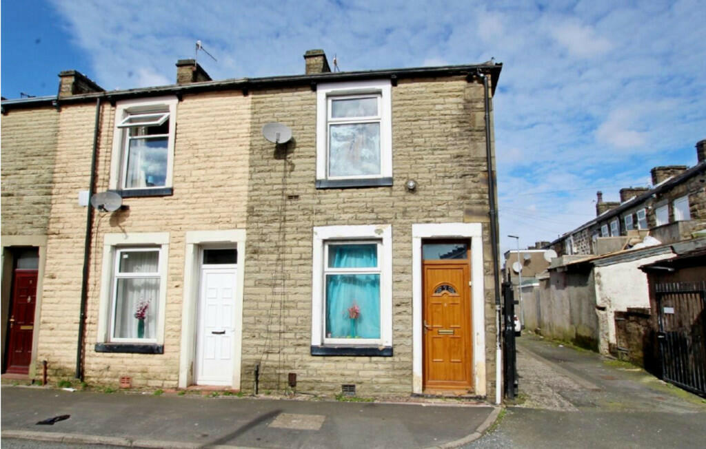2 bedroom terraced house for sale in Harold Street, Burnley, Lancashire, BB11