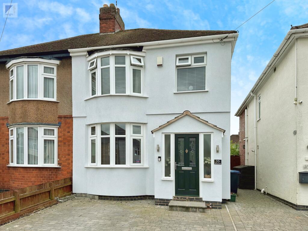 3 bedroom semidetached house for sale in Netherley Road, Hinckley, LE10