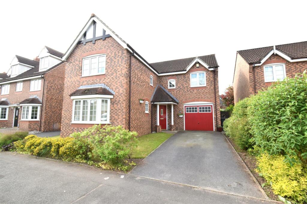 4 bedroom detached house for sale in Cherwell Road, Westhoughton