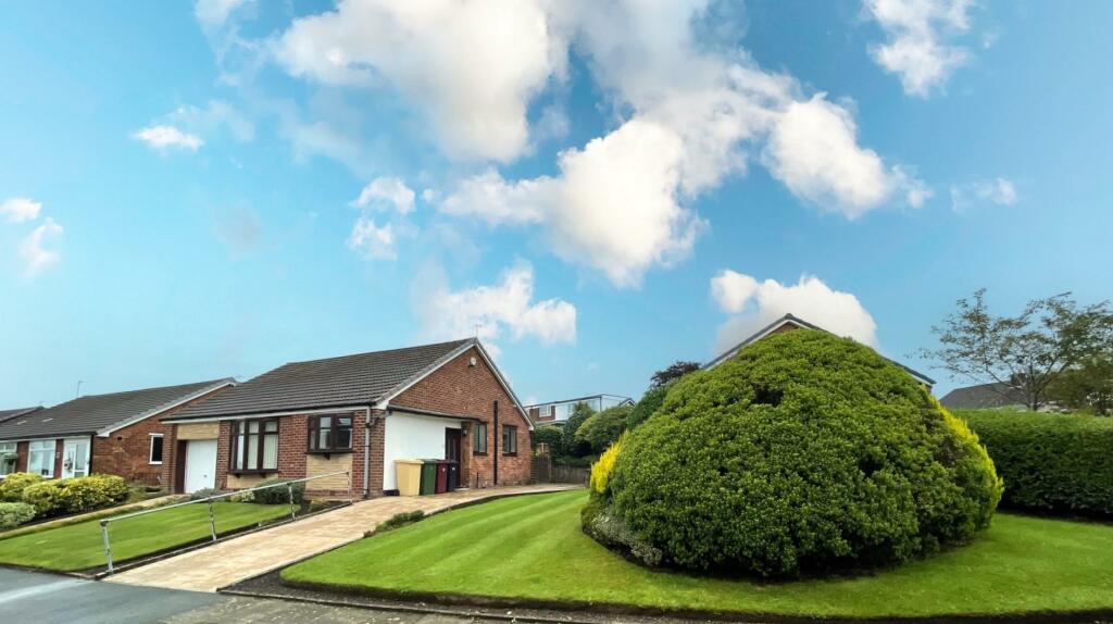 Additional property image - Beehive Green, Westhoughton, BL5 3HS
