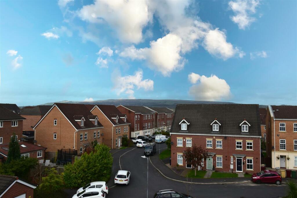Additional property image - Browsholme Court, Westhoughton, Bolton
