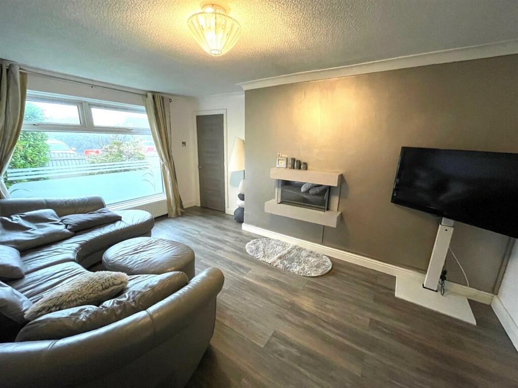 Additional property image - Rayden Crescent, Westhoughton, Bolton