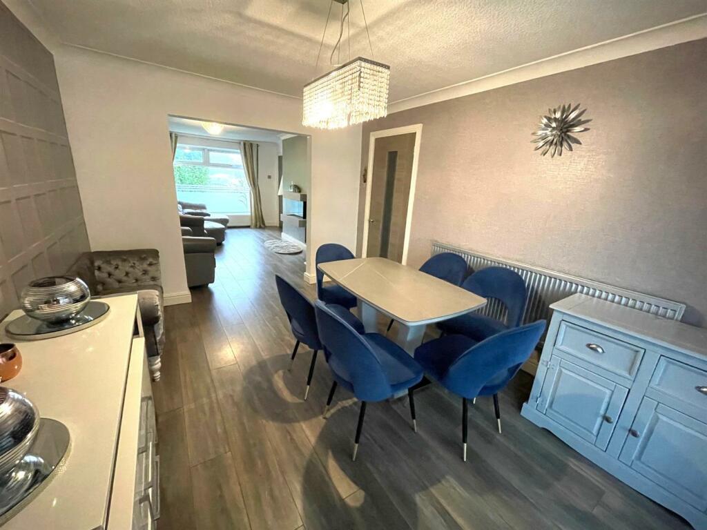 Additional property image - Rayden Crescent, Westhoughton, Bolton