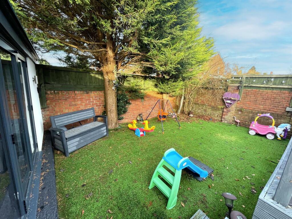 Additional property image - Rayden Crescent, Westhoughton, Bolton