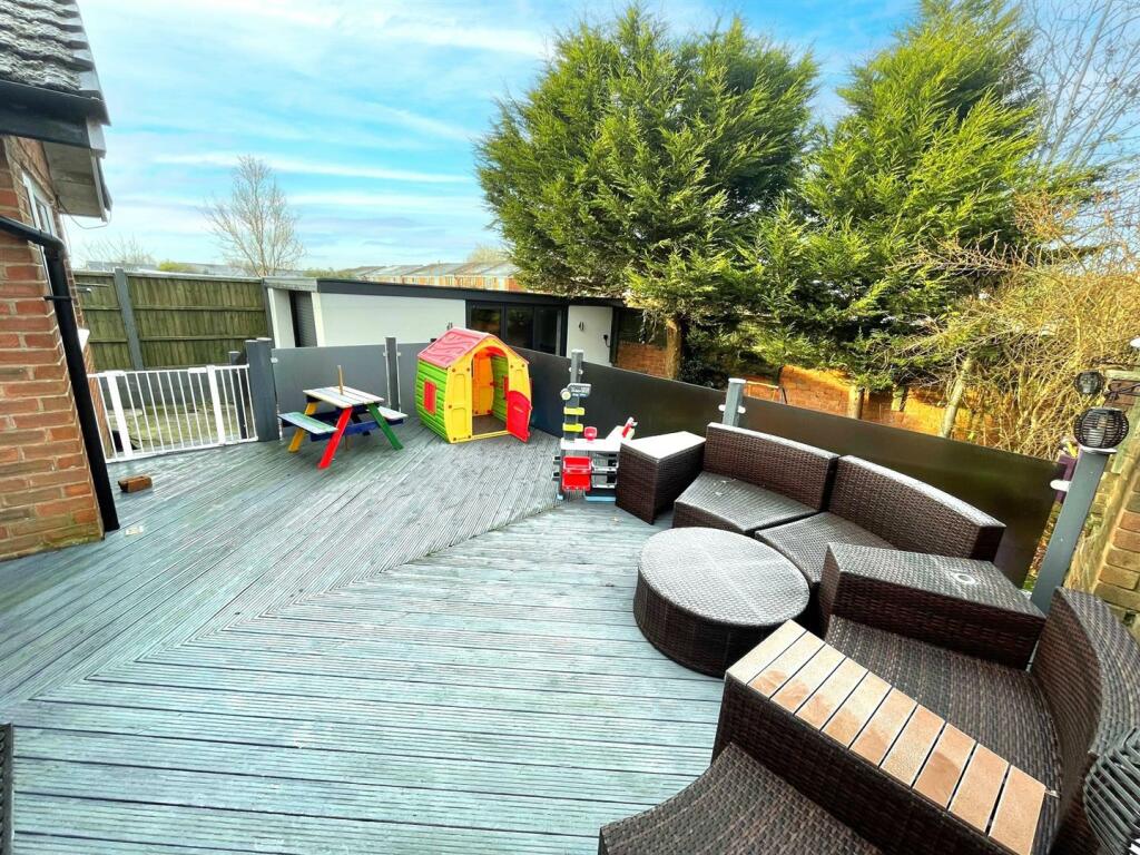 Additional property image - Rayden Crescent, Westhoughton, Bolton