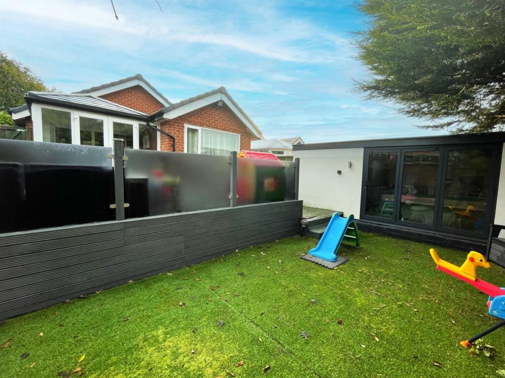 Additional property image - Rayden Crescent, Westhoughton, Bolton