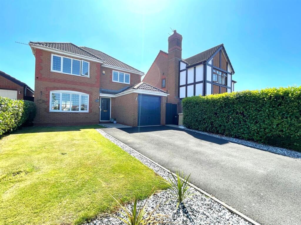 Main image of property: Bentworth Close, Westhoughton, Bolton