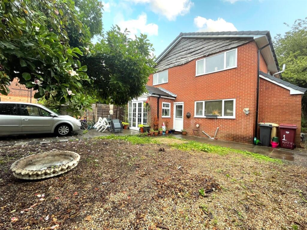 Main image of property: Matherbank, Westhoughton, Bolton