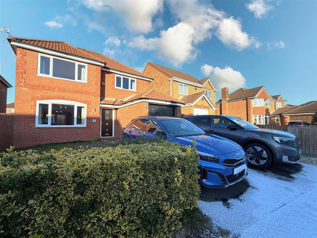 Main image of property: Inworth Close, Westhoughton, Bolton