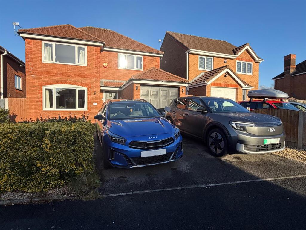 Main image of property: Inworth Close, Westhoughton, Bolton