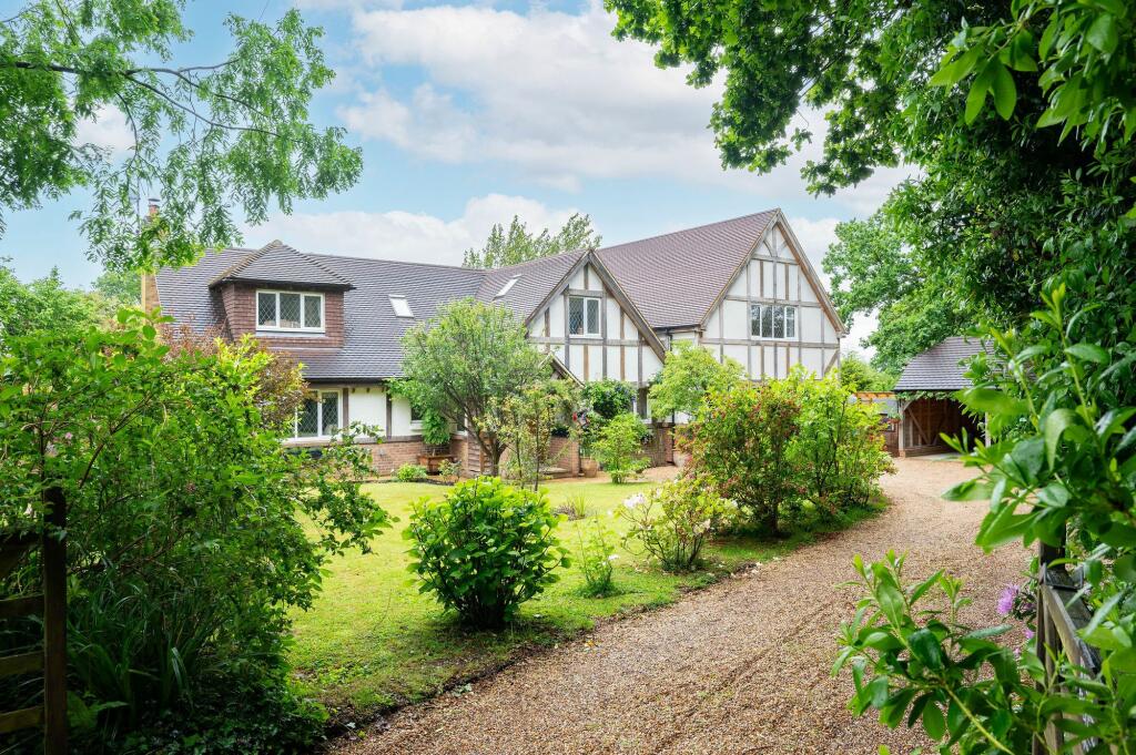 5 bedroom property for sale in Bentons Lane, Dial Post, RH13