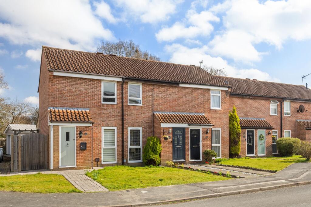 Main image of property: Woodstock Close, Horsham, RH12