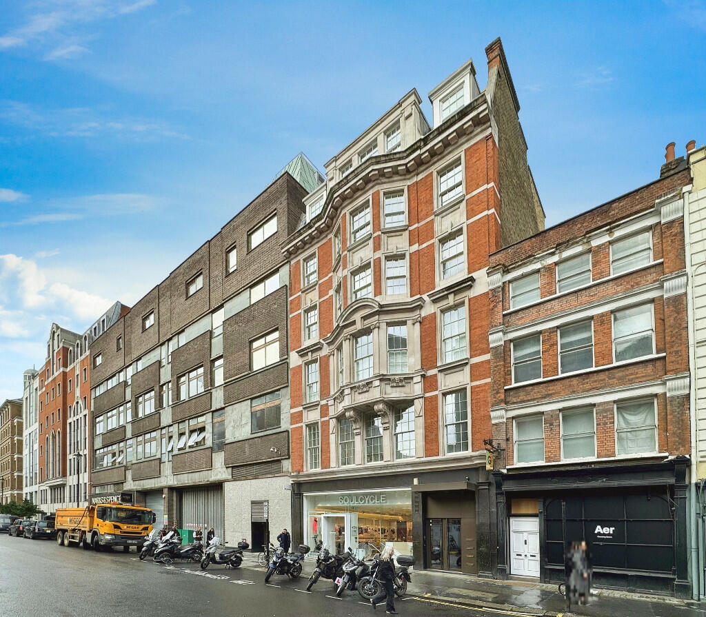 4 bedroom duplex for rent in Great Marlborough Street, London, W1F