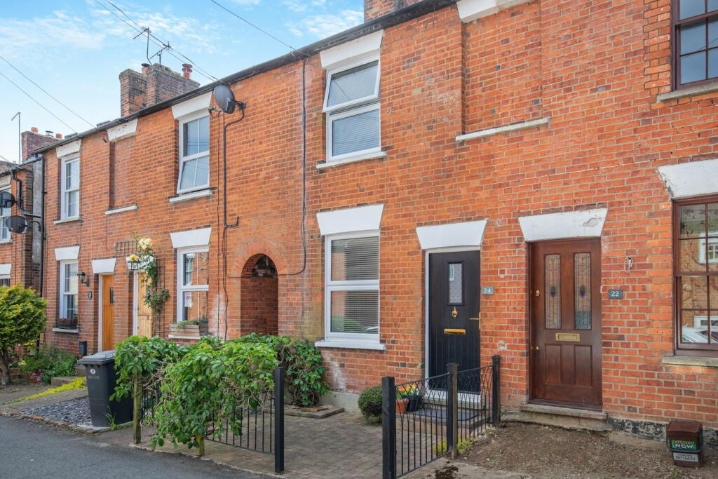 2 bedroom terraced house for sale in New Town, Codicote, SG4