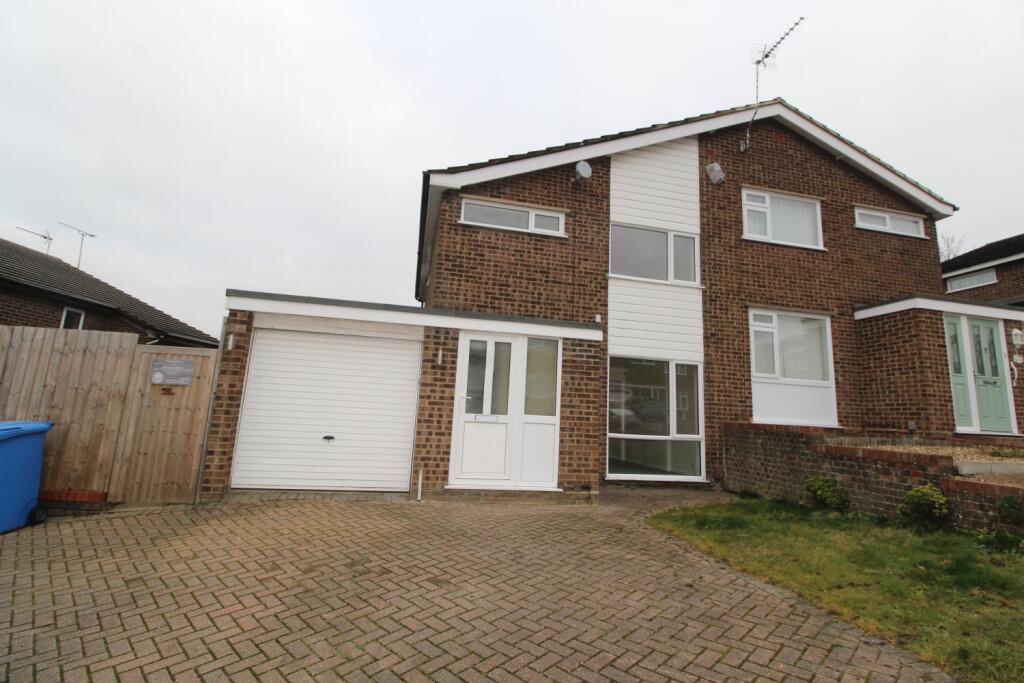 Main image of property: Silverdale Close, Ipswich, Suffolk, IP1