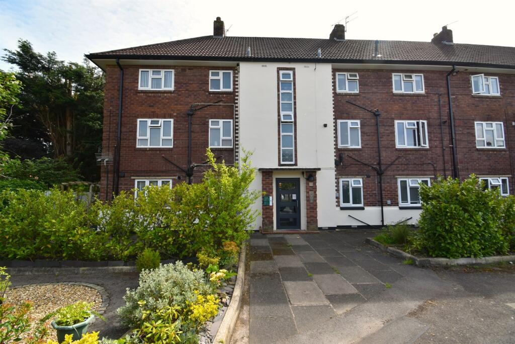1 bedroom apartment for sale in Wood Gardens, Alderley Edge, SK9