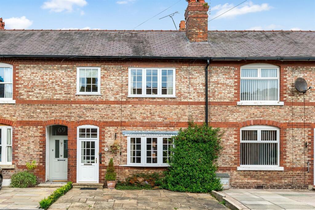 Main image of property: Moss Lane, Alderley Edge