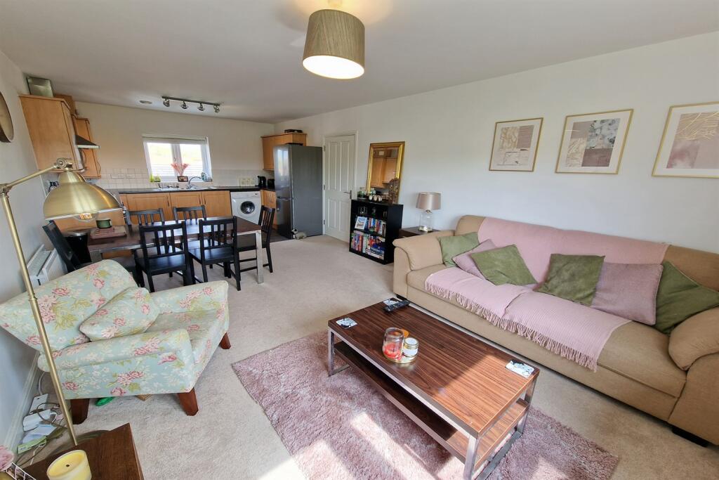 2 bedroom apartment for sale in Rosefinch Road, West Timperley