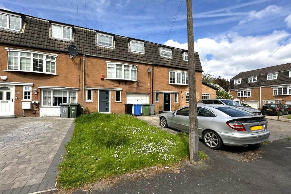 4 bedroom town house for sale in Heyes Leigh, Heyes Drive, Altrincham, WA15