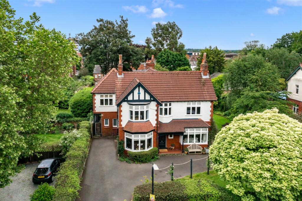 5 bedroom detached house for sale in Bentinck Road, Altrincham, WA14
