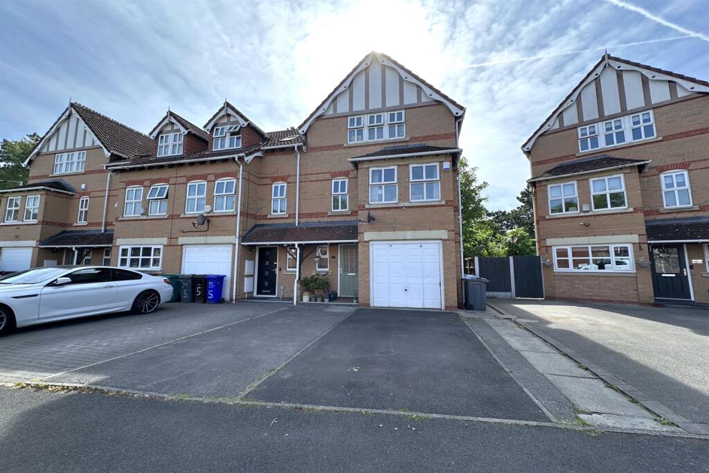 Main image of property: Alberbury Avenue, Timperley, Altrincham