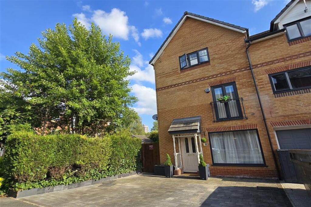 Main image of property: Lawnhurst Avenue, Wythenshawe, Manchester