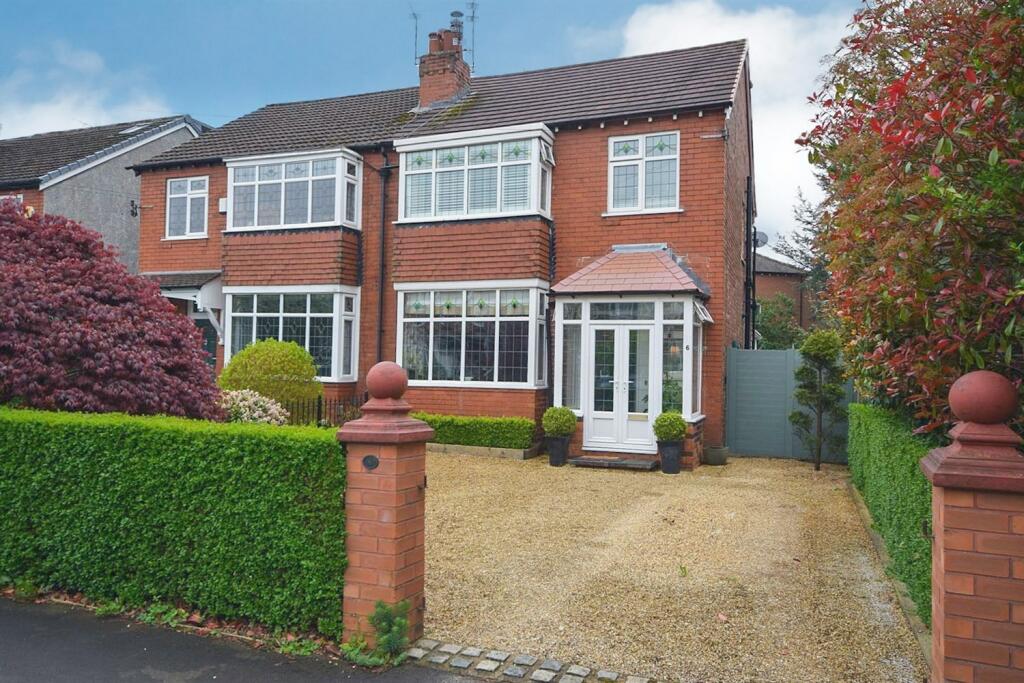 3 bedroom semidetached house for sale in Crossfield Grove, Woodsmoor, SK2