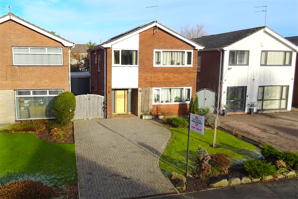 4 bedroom detached house for sale in Dairyground Road, Bramhall