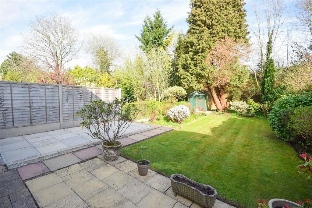 3 bedroom semidetached house for sale in Belmont Road, Gatley, Cheadle