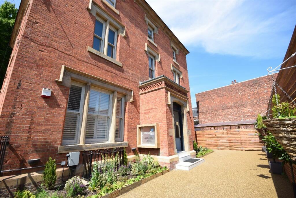 1 bedroom apartment for sale in Cheadle House, Mary Street, Cheadle ...