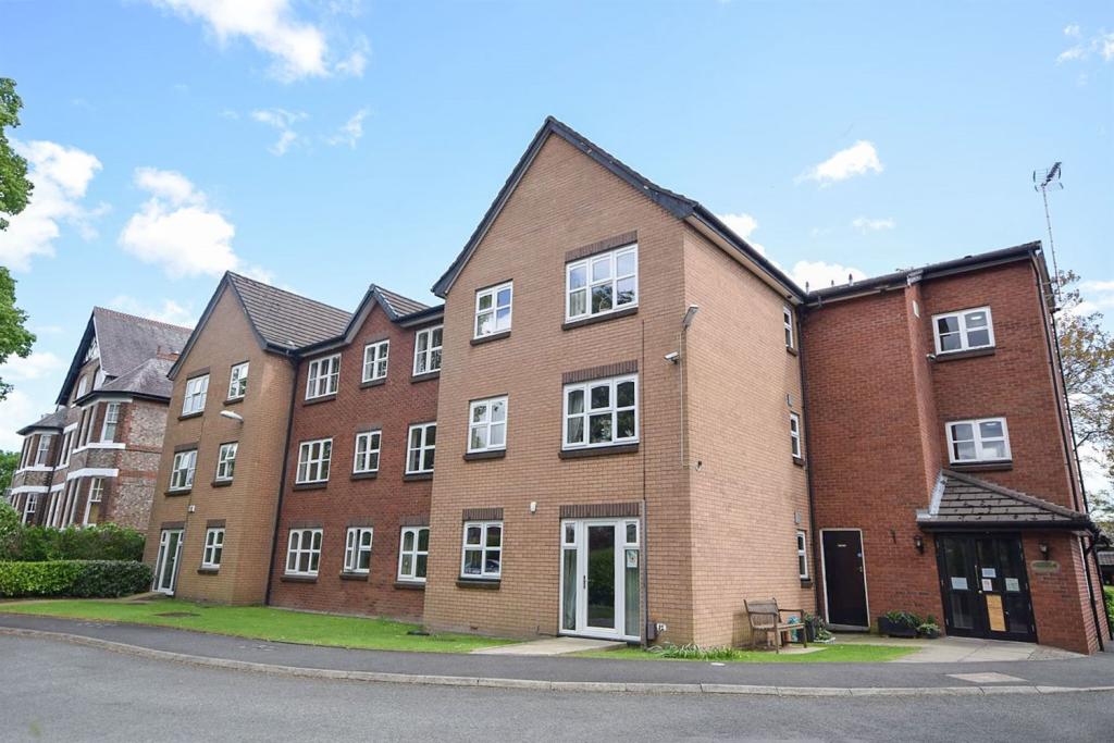 2 bedroom retirement property for sale in Ambleside, Boundary Court, Gatley Road, Cheadle, SK8