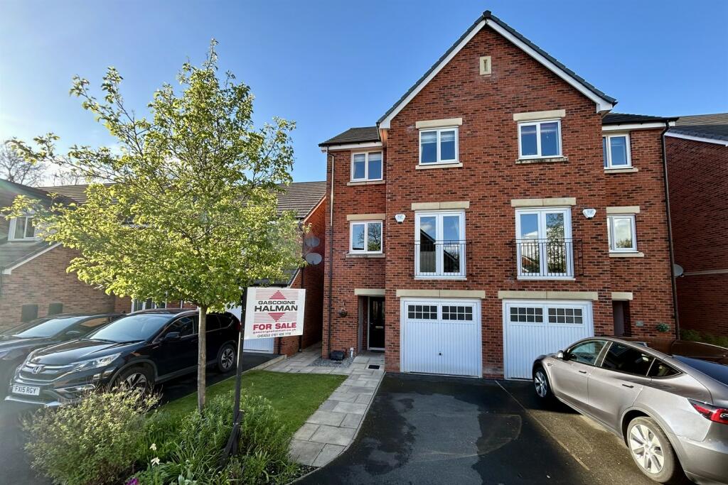 4 bedroom semidetached house for sale in Belfry Close, Cheadle, SK8