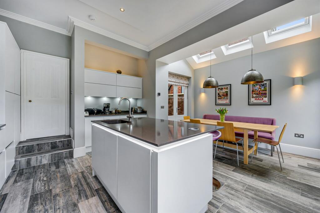 5 bedroom semidetached house for sale in Albert Road, Hale, Altrincham