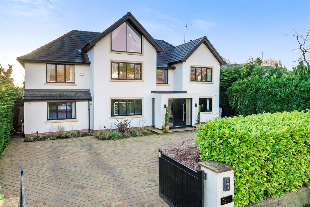 5 bedroom detached house for sale in Stanhope Road, Bowdon, Altrincham
