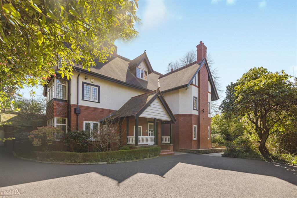 Main image of property: Park Road, Hale
