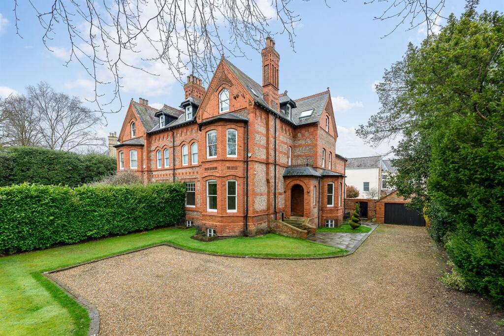 Main image of property: Cavendish Road, Bowdon