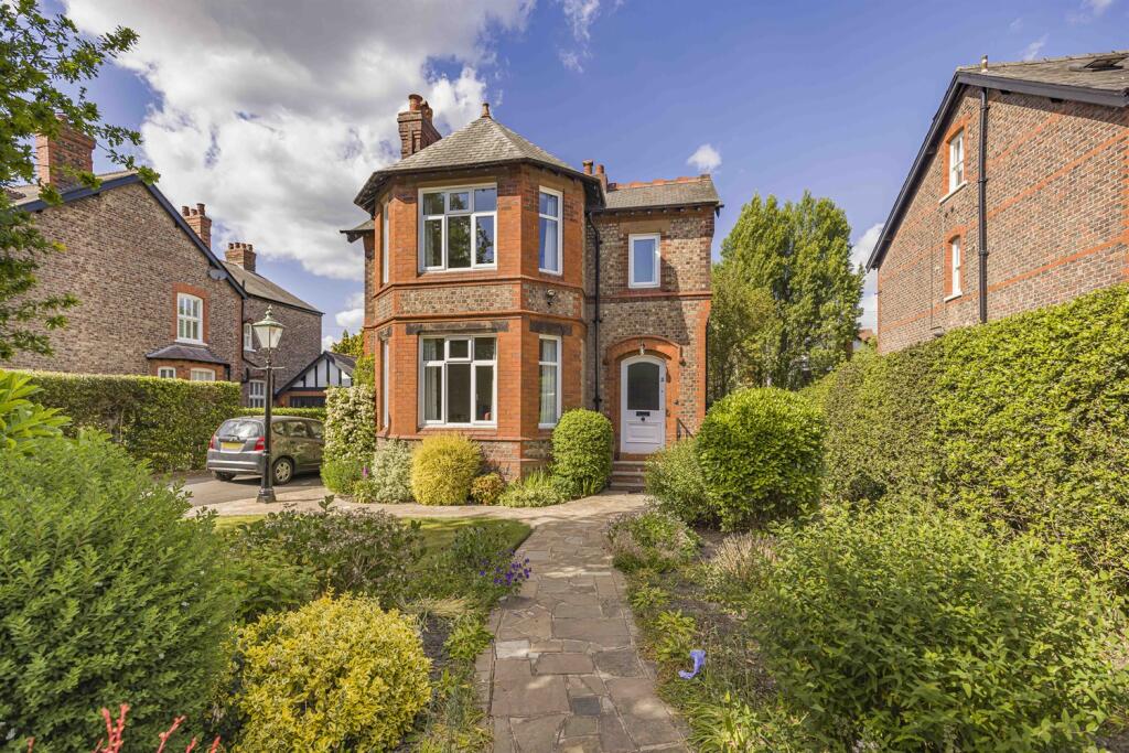 Main image of property: Park Road, Hale