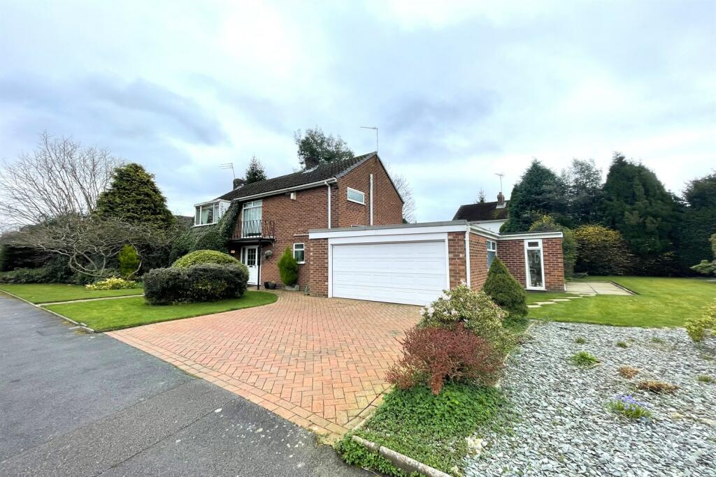 4 bedroom detached house for sale in Glebelands Road, Knutsford, WA16