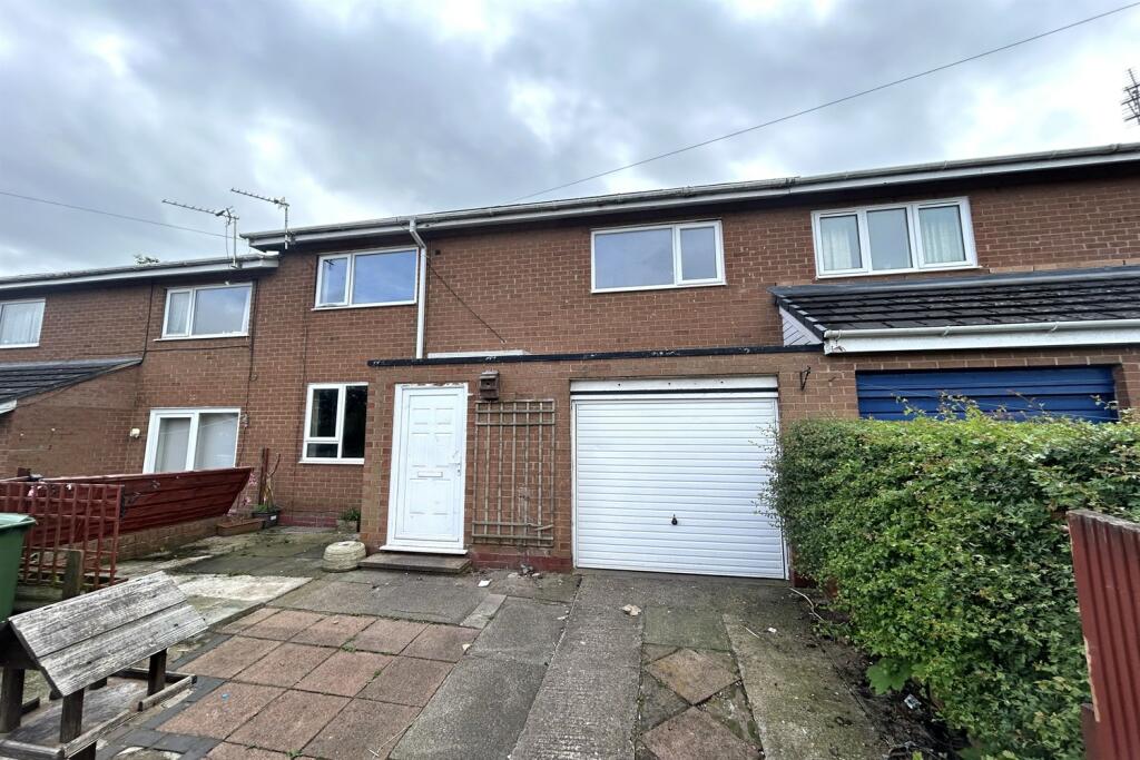 3 bedroom terraced house for sale in Longridge, Knutsford, WA16