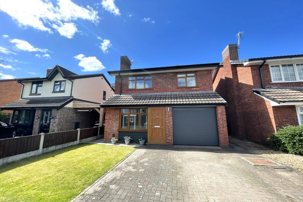 3 bedroom detached house for sale in Ashgate Lane, Wincham , CW9